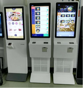 Máquinas de Pedidos de Autoservicio Comenzaron a Popularizarse en el Restaurante de la Calle
